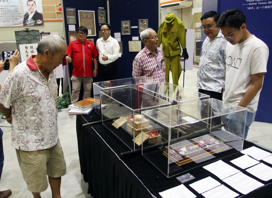 (刊期9月23日)星角摄:“日治时期史料展”巡回站走入知知港,历史影像及文字勾起回忆