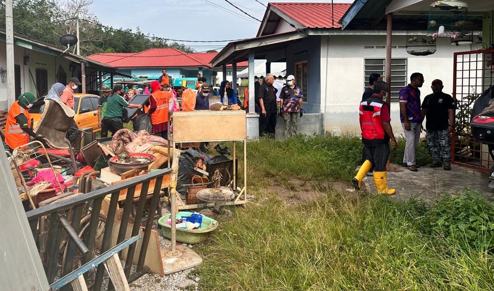 （古城版）住家变“回收站”可被罚款