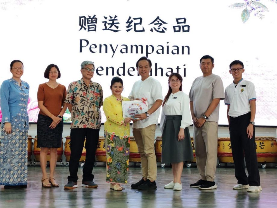 (古城版)革成学校刘素瑛老师荣休