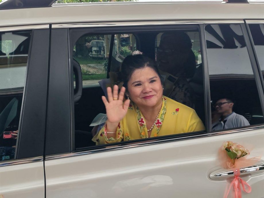 (古城版)革成学校刘素瑛老师荣休