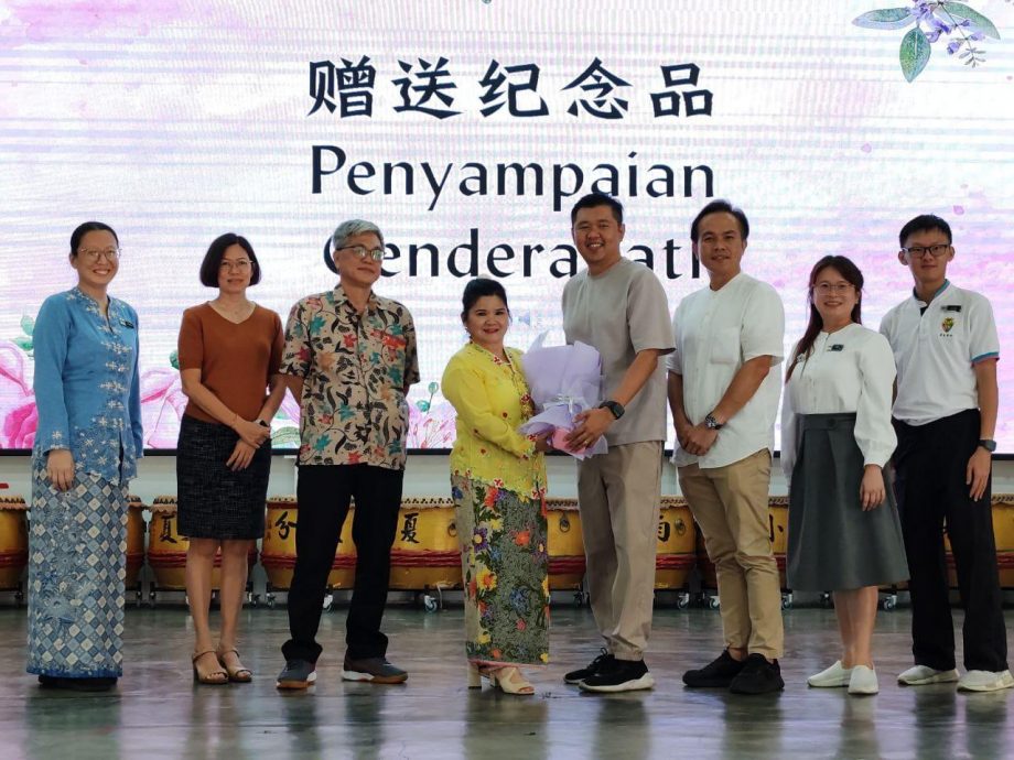 (古城版)革成学校刘素瑛老师荣休