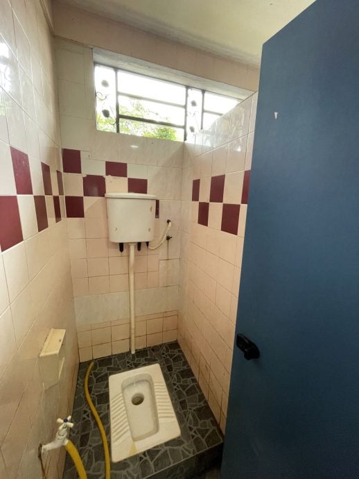 (古城第三版主文)公园厕所缺乏安全隐私引关注·州议员与市长主动视察