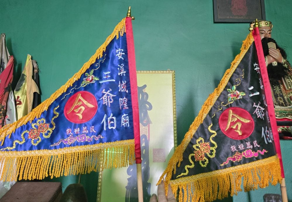 （古城第二版主文）《庙堂之旅》─榴梿洞葛地王殿 以“阴神”为主的华人神庙