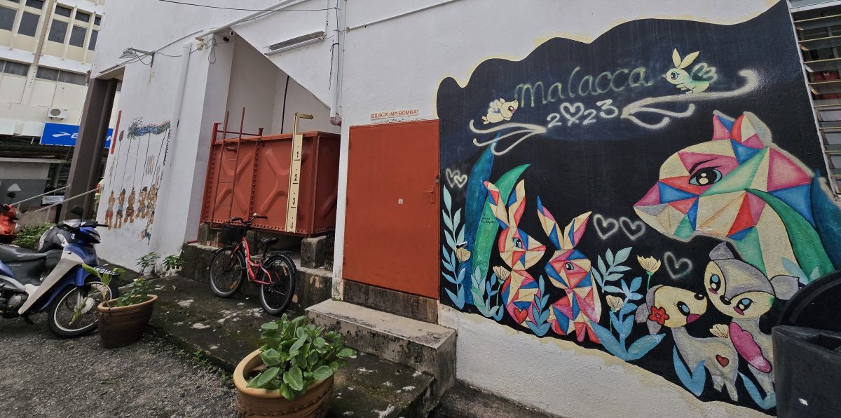 (古城第四版主文)被人遗忘的武牙拉也后巷壁画!