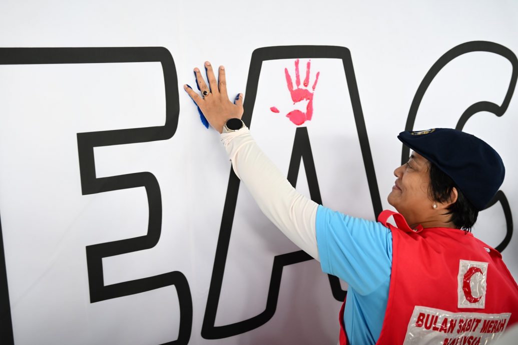 (大北马)“和平之跑”吸引约2200名参与,现场气氛活跃。