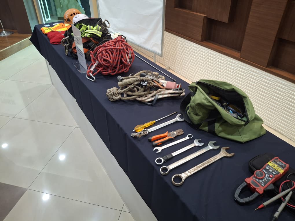 (大北马)主文/米都市区电讯变电站被闯偷电缆,10人被逮捕