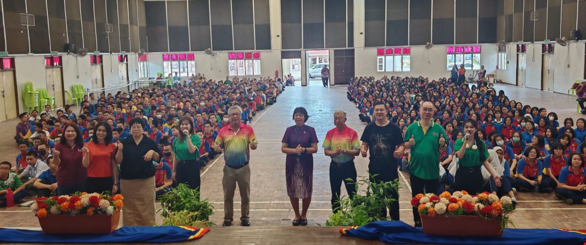 (大北马)义演造势:吉华二校。