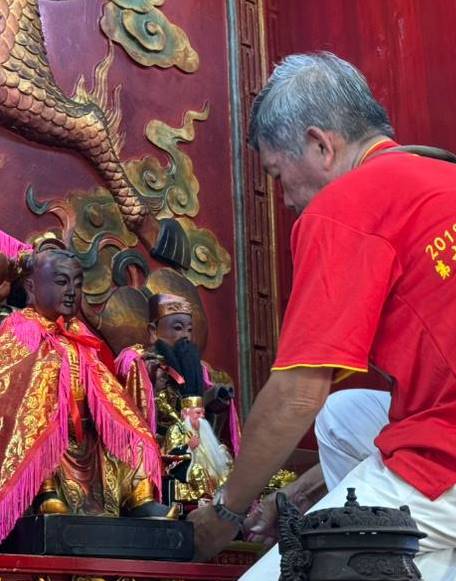 （大北马）北海甘光峇汝福德祠一尊大伯公金身，被善信抱走60年后，终于“失而复返”。