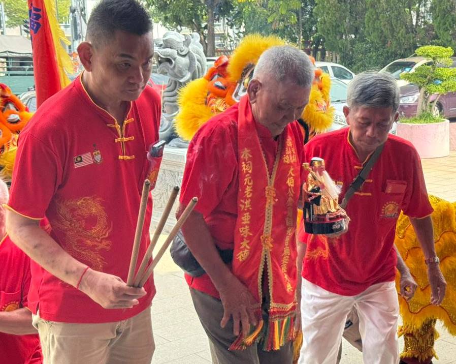 （大北马）北海甘光峇汝福德祠一尊大伯公金身，被善信抱走60年后，终于“失而复返”。