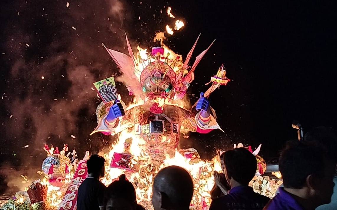 （大北马）北海船仔头市区盂兰胜会23尺大士爷金身回銮。