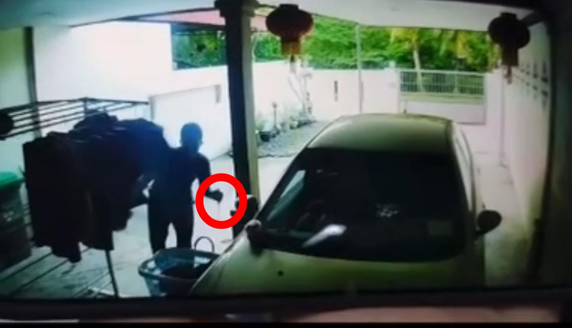 (大北马)华裔女住家晒衣遇持刀劫匪视频疯传