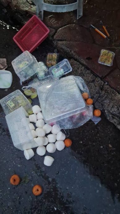 （大北马）吉中区遭狂风暴雨袭击 树倒水灾摊档毁