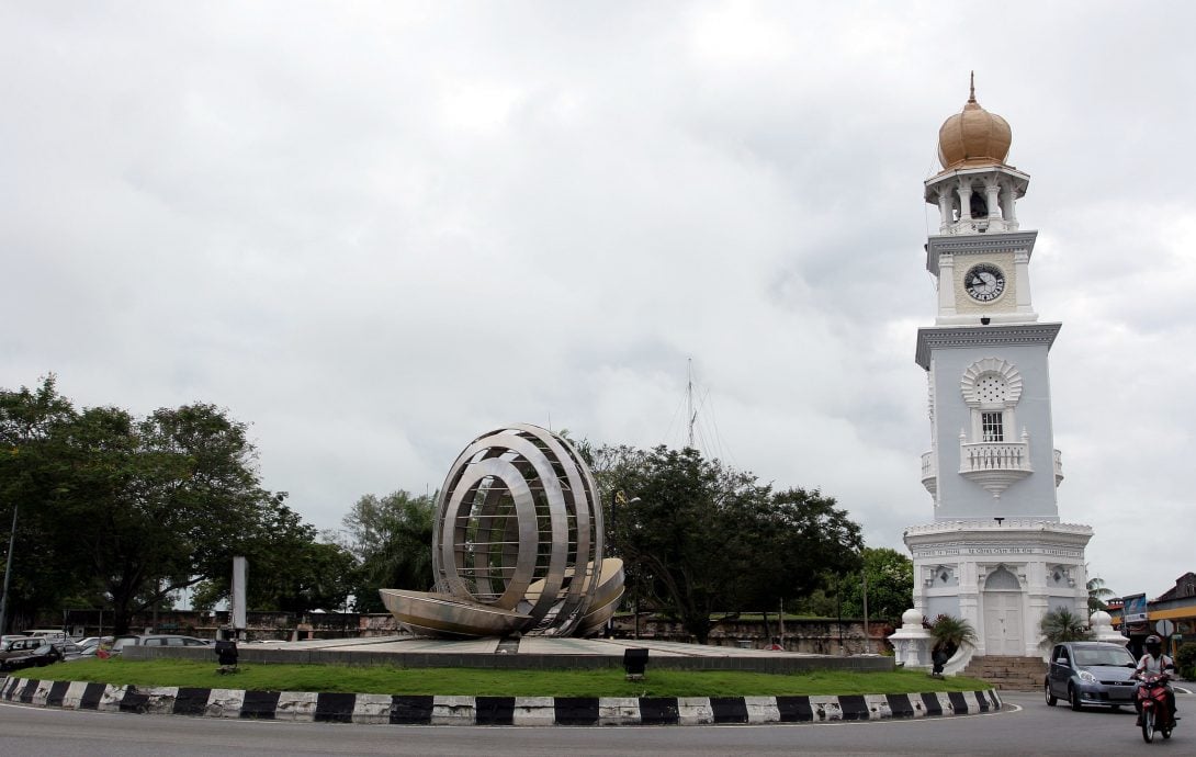 土库街提升计划 钟楼旁铁槟榔被“摘”了