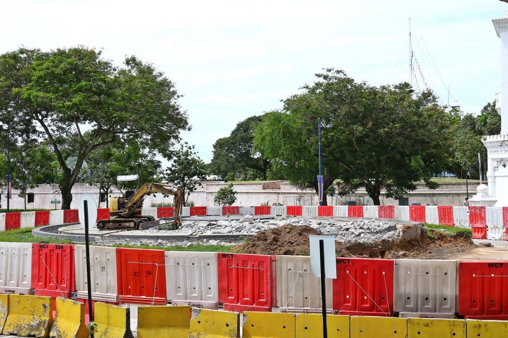 土库街提升计划 钟楼旁铁槟榔被“摘”了