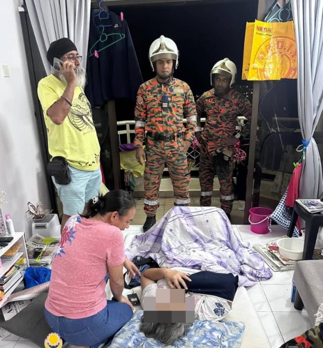 （大北马）妇女家中摔倒不起 消拯员破门施救