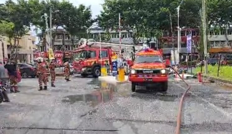 (大北马)救火救命分秒必争,云梯消防车被堵难通过,停车道闸设施引民怨