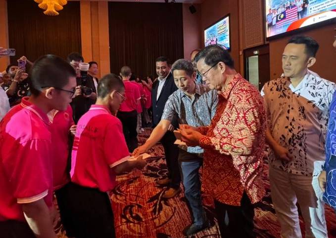 （大北马）曹观友:虽然国家整体已稳步发展，但当前仍面对各种挑战。