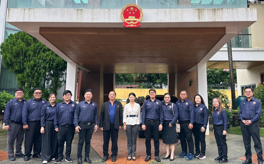 (大北马)槟华青团拜访中国驻槟总领馆,探讨青年经贸等合作方向