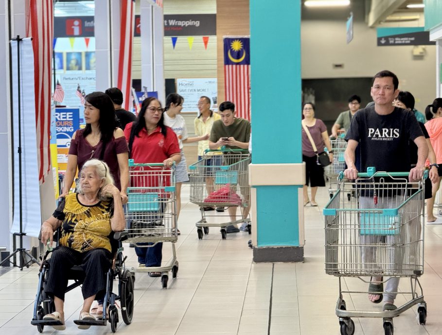（大北马）民众自带环保袋 淡定面对槟全面无塑料袋政策 