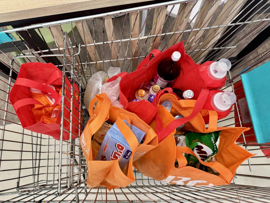 （大北马）民众自带环保袋 淡定面对槟全面无塑料袋政策 