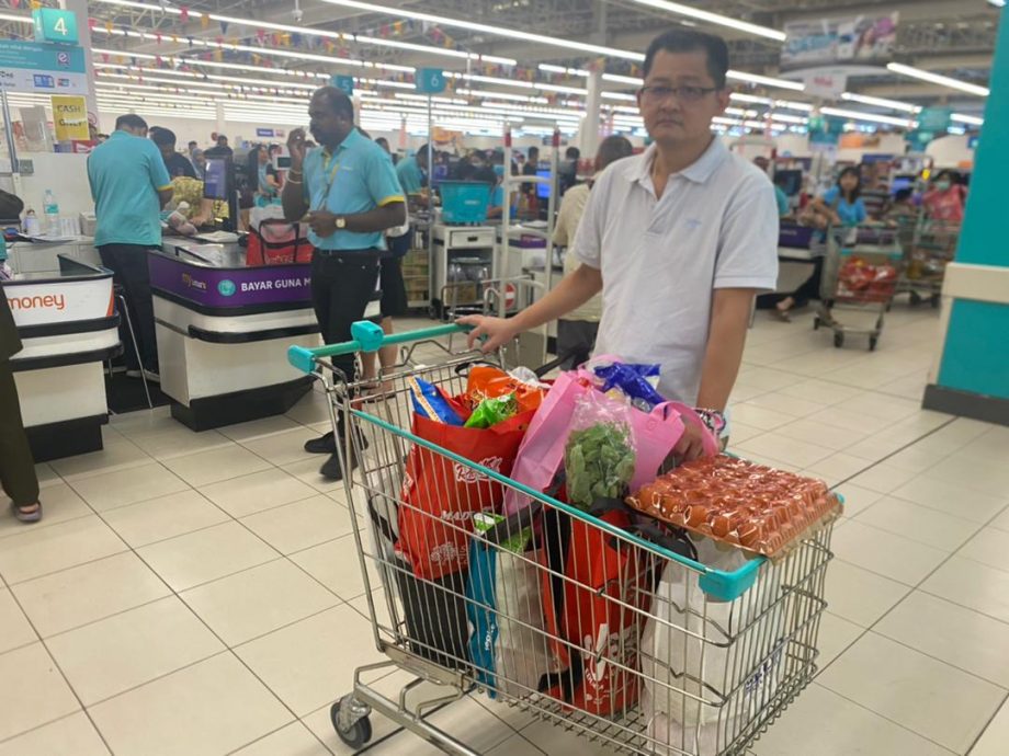 （大北马）民众自带环保袋 淡定面对槟全面无塑料袋政策 