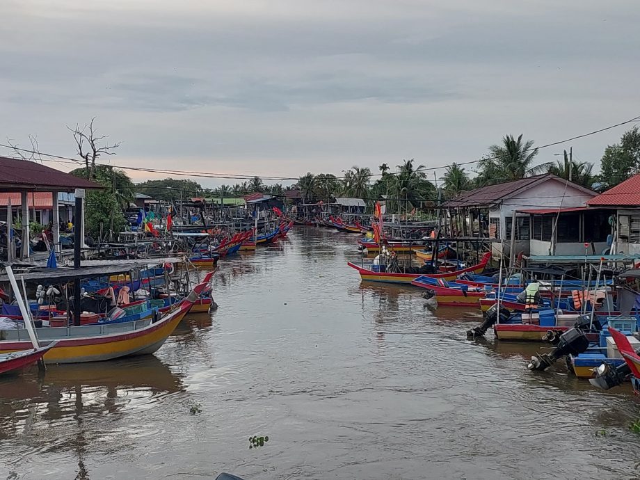 （大北马）没有华小的峇眼甸渔村  村小人情味浓
