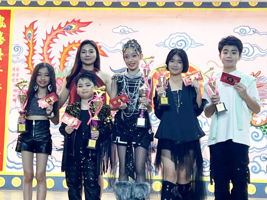 （大北马）玻港口永安宫盂兰胜会歌唱赛，洪若嫣、黄佩芬捧儿童组、半公开赛冠军