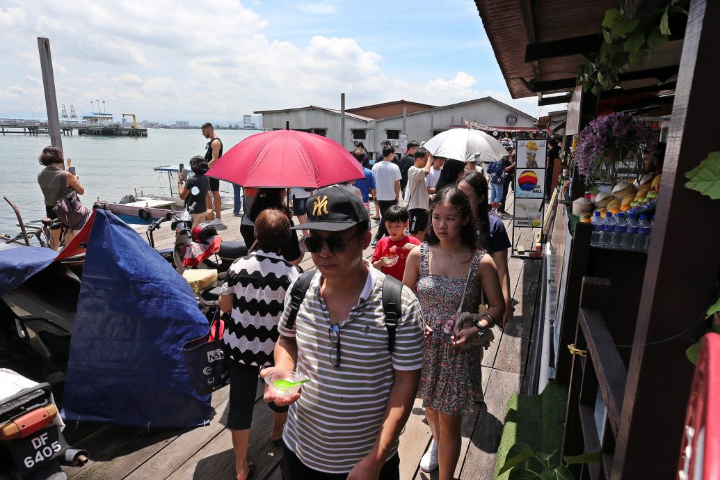 （大北马）画页：连假4天，槟城旅游胜地人潮多