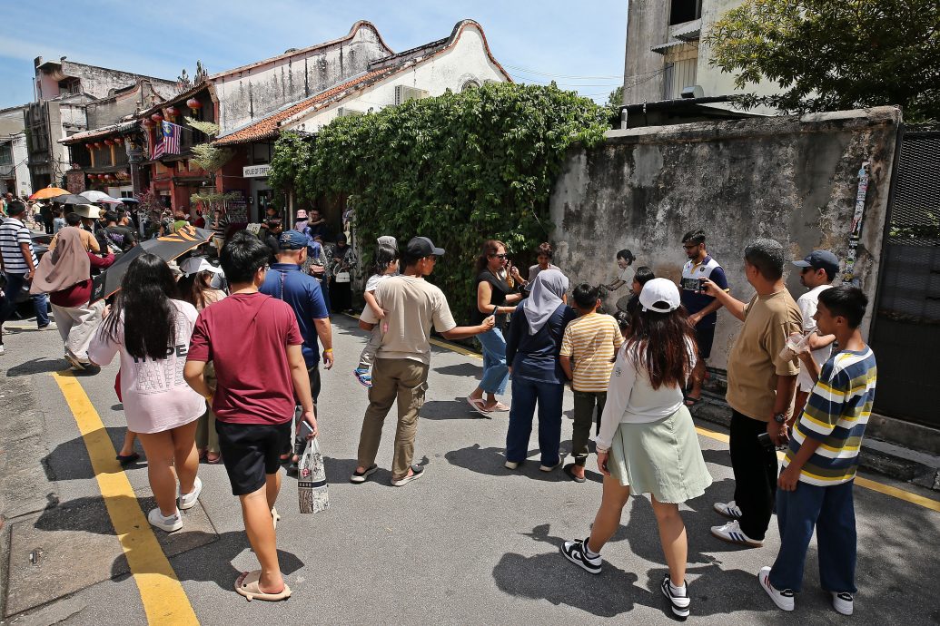 （大北马）画页：连假4天，槟城旅游胜地人潮多