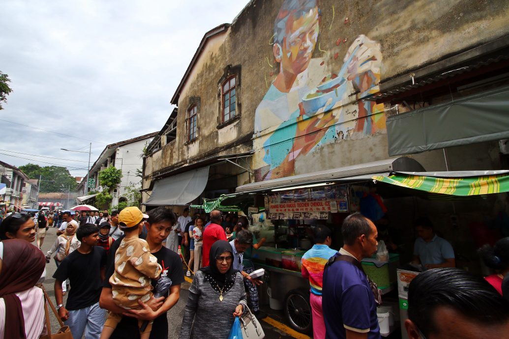 （大北马）画页：连假4天，槟城旅游胜地人潮多