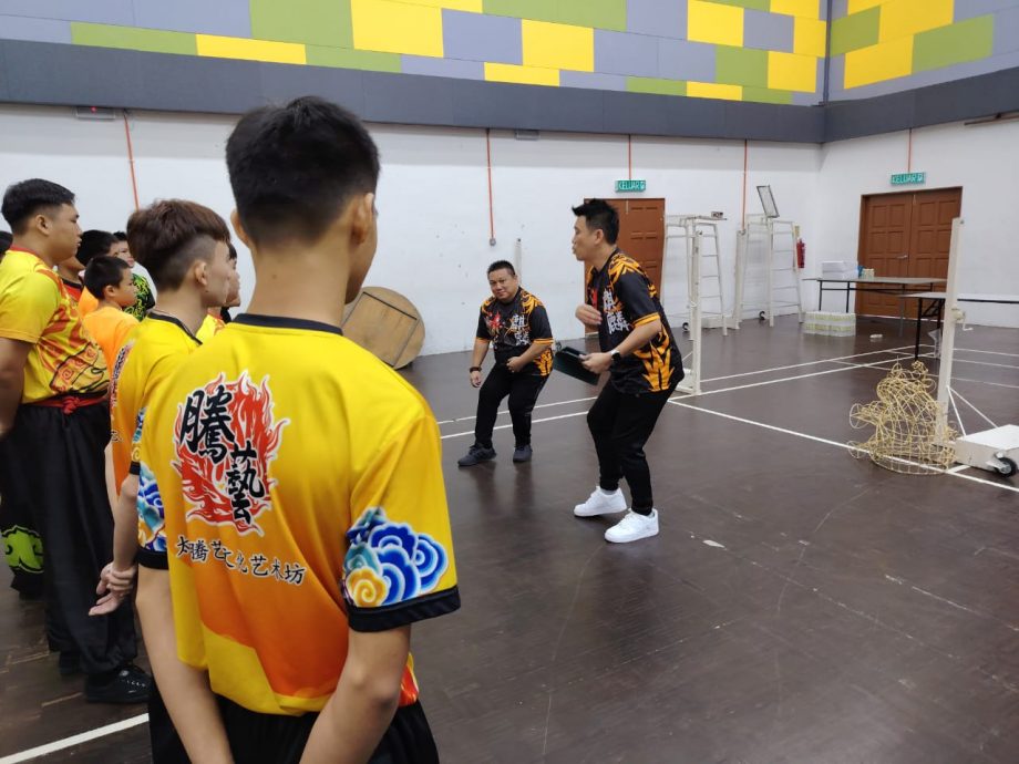 （大北马）舞客家麒麟培训课来到北马，35学院零基础学习传承