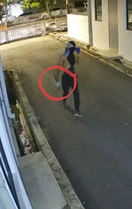 （大北马）轿车未上锁引窃贼