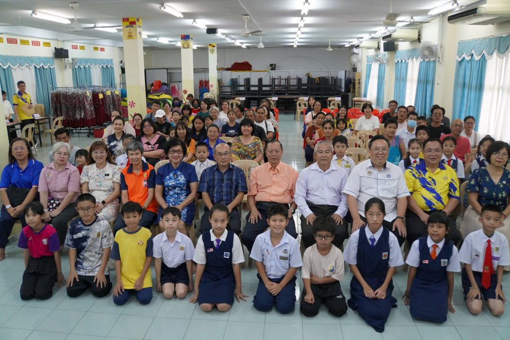 (大北马)陈昱铭:贫困生活通过教育改变,吁家长栽培孩子成才