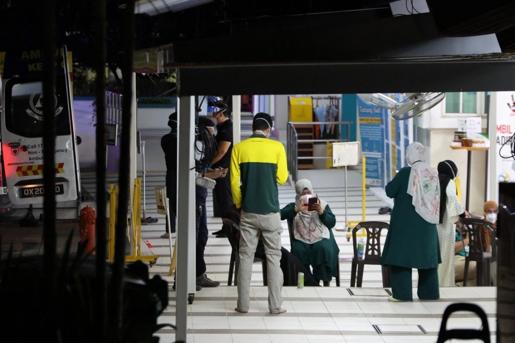 （已签发）全国：狮城二三事：狮城多间清真寺  接疑似猪肉包裹