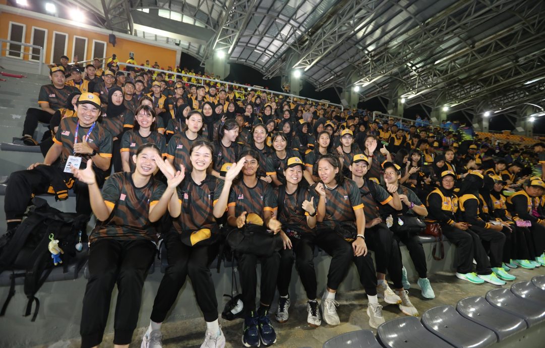 (已签发)全国:赞比里:高教部竭力配合政府 提昇国家体育水准