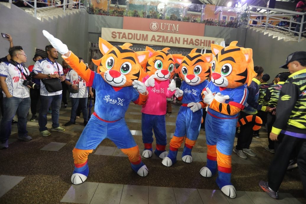 (已签发)全国:赞比里:高教部竭力配合政府 提昇国家体育水准