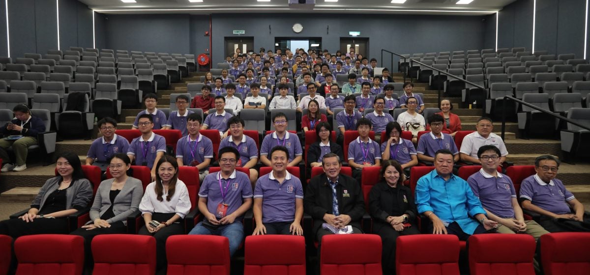 (已签发)全国:首届“九井杯”竞赛暨集训营落幕 许焱勋获冠军