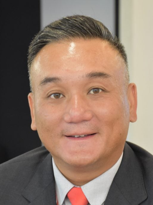 （已签发）大都会版3头/建筑外劳大批走在输气管上，实达阿南民众忧