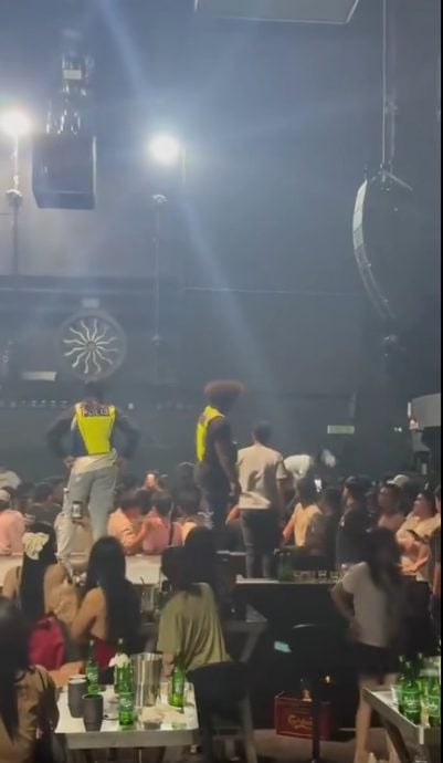 （已签发）柔：不顾警方在场   2方人马夜店斗殴