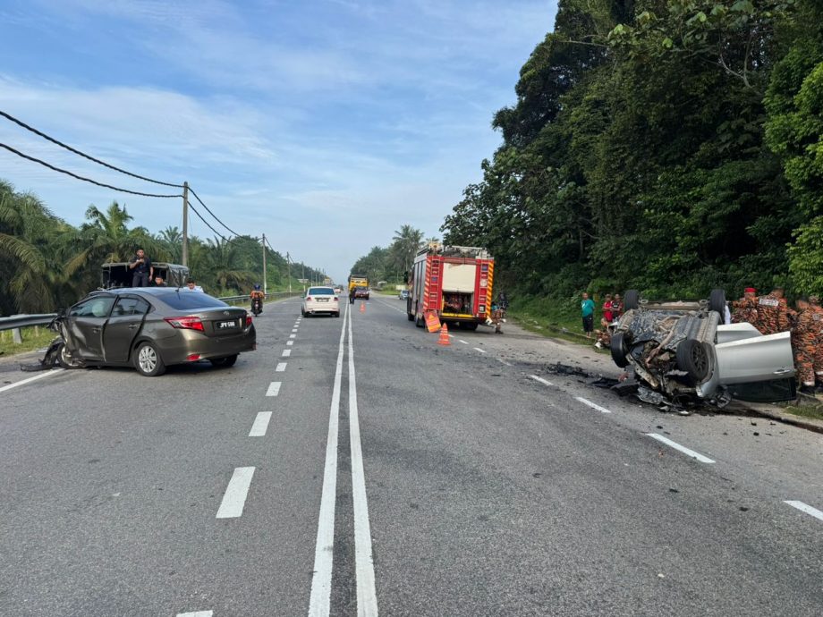 (已签发)柔:双线超车酿祸 两车司机受重创毙命