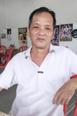 申请路墩却批交通灯 村民求看报告查实因