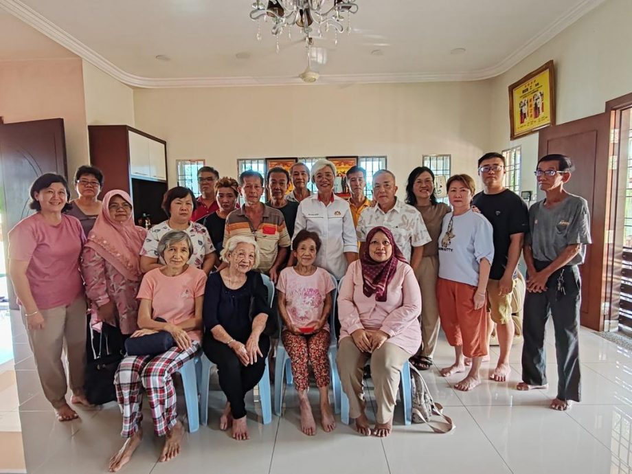 （已签发）柔：峇圣模那黄奕勤号召   筹逾2万助14户灾黎