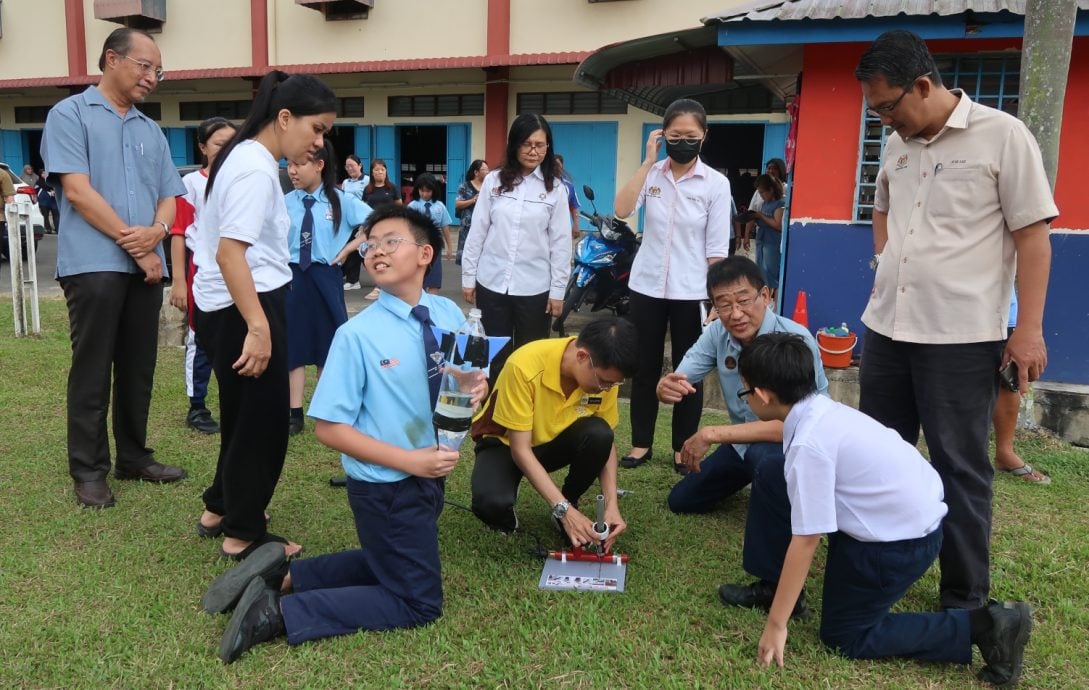 (已签发)柔:彭学良欲设机器人技术班 助推小学STEM教育