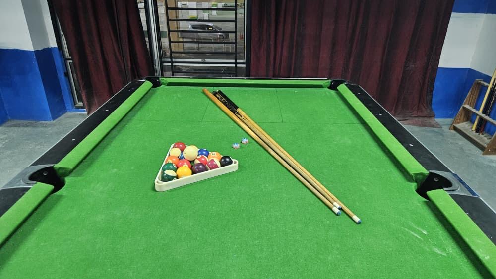 （已签发）柔：扫荡外籍娱乐场所   依城警方捕18缅甸男女