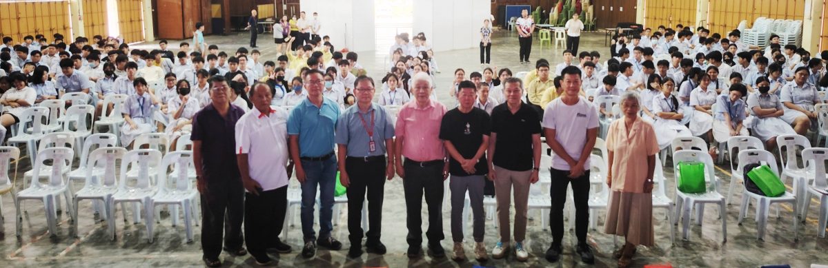 （已签发）柔：新文龙中华中学颁奖助学金   108名学生受惠