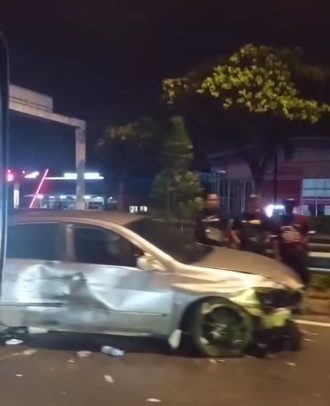 酒驾司机撞巡逻摩托  伤及车祸现场维持秩序交警