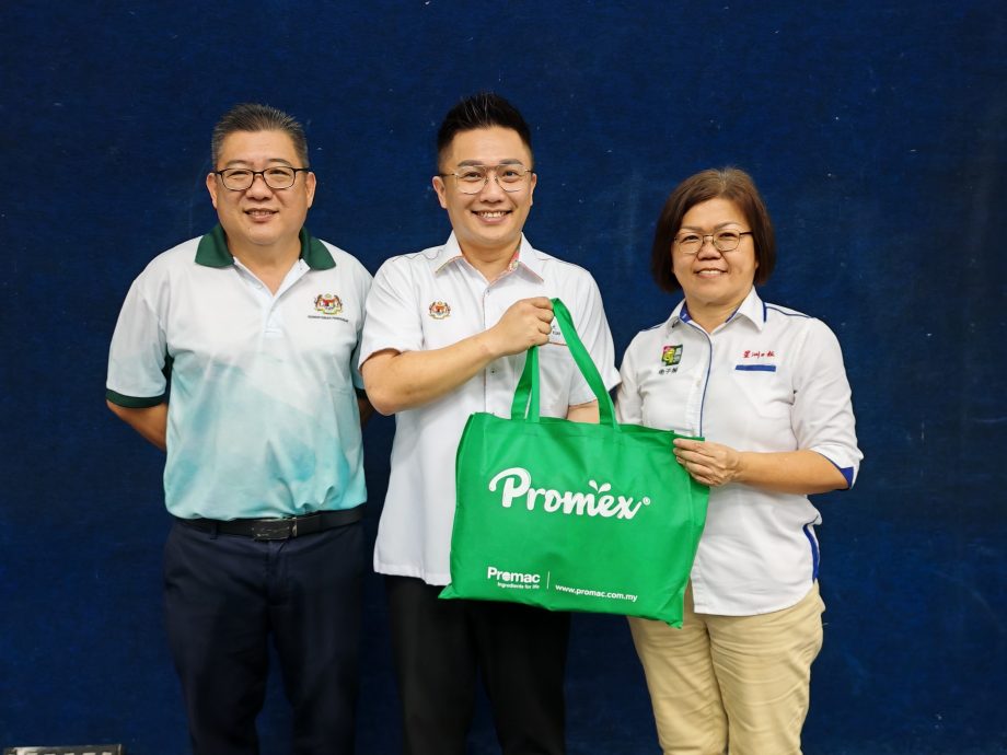 本报活动：峇夏翊涵及谢崧恩，获时事问答赛AB区冠军