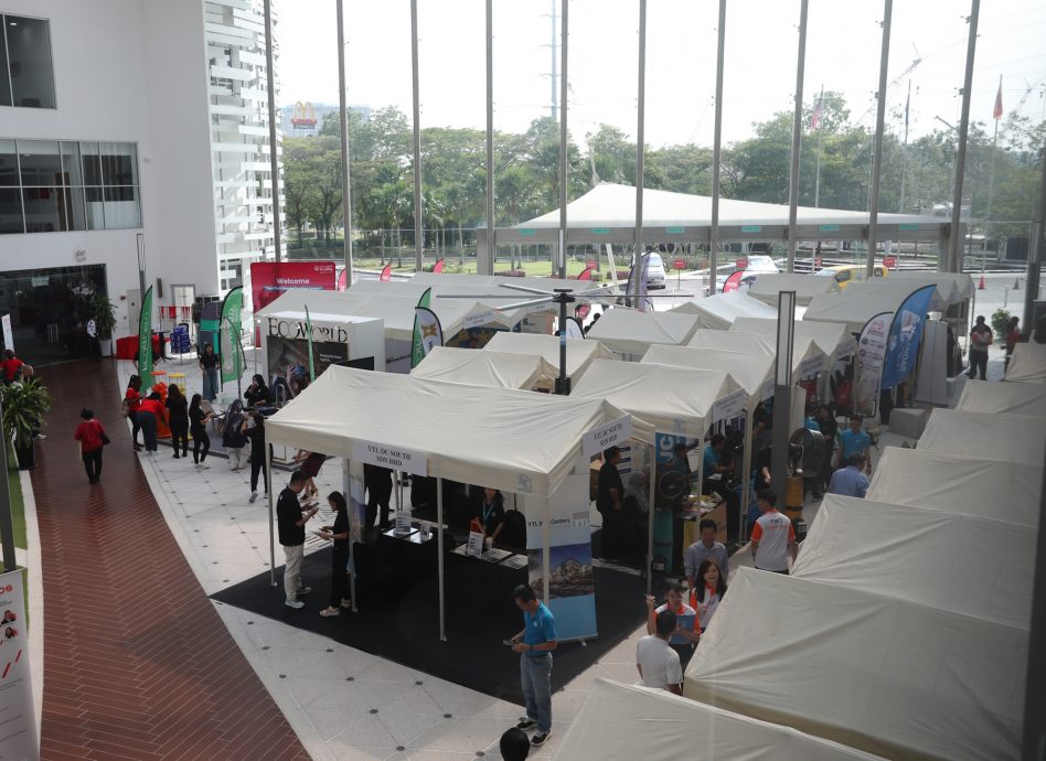 职业展依城举办   数据中心与相关企业备受注目