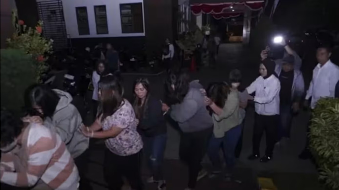 （已签发）柔：狮城二三事：3国民疑在印尼涉贩婴  狮城警方正核实信息