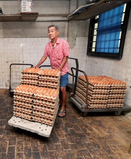 (已签发)柔:狮城二三事:卖蛋半世纪 无人接手  七旬蛋商退休结业